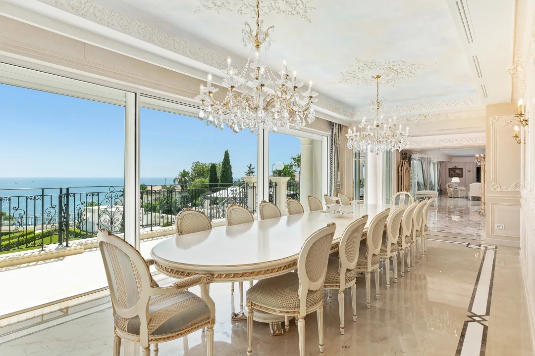 1680597545-Luxury Real estate rent Cannes Sky dining.webp